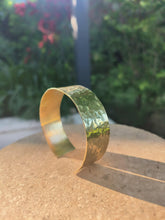 Charger l'image dans la galerie, Manchette martelé doré