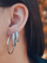 Charger l'image dans la galerie, Créoles "glitter" 15