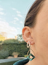 Charger l'image dans la galerie, Boucles d'oreilles "Navette dorée"